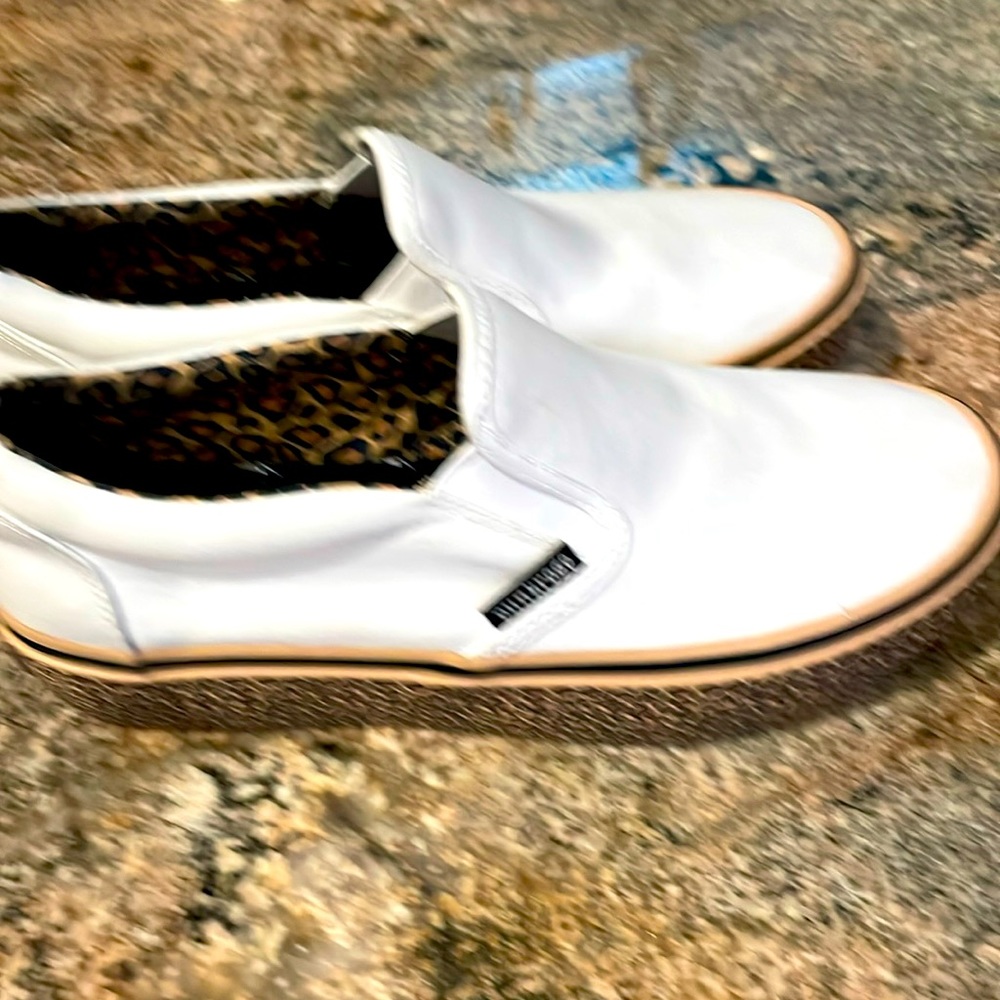 Women’s Size 7.5 Punk Rose PUNKROSE Volt'd Cat Strike 
SN 148007 COLOR CODE:WHLD